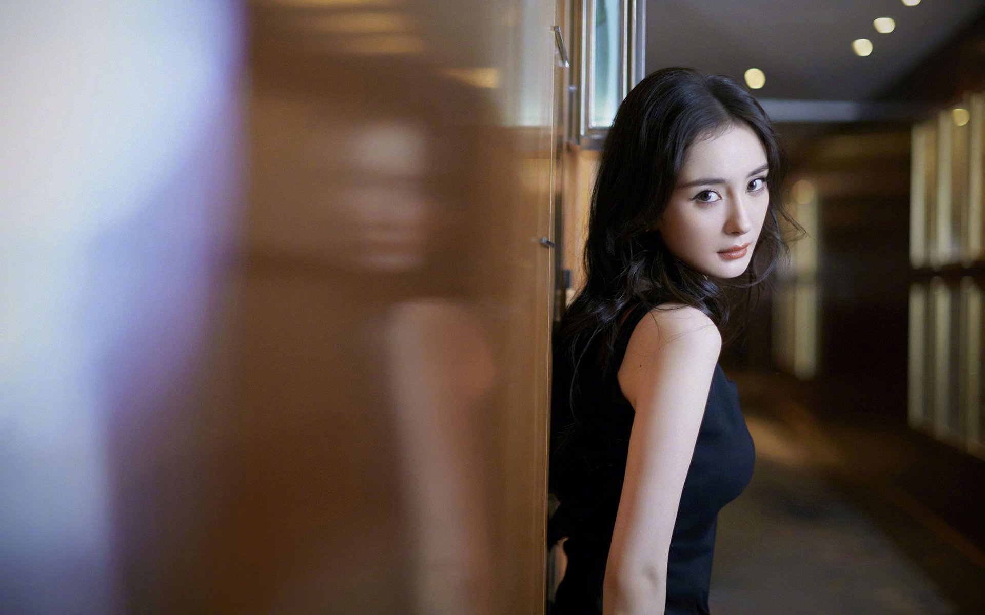 随机车迷疯狂：全球F1聚会盛况，f1车队汽车品牌