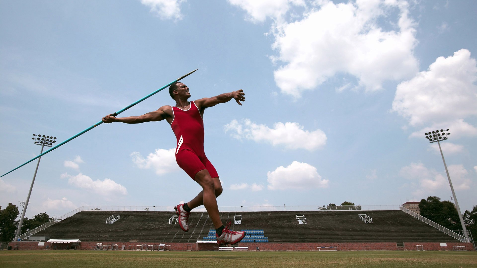随机主力球员罚球稳定，进攻终结能力佳，罚球状态